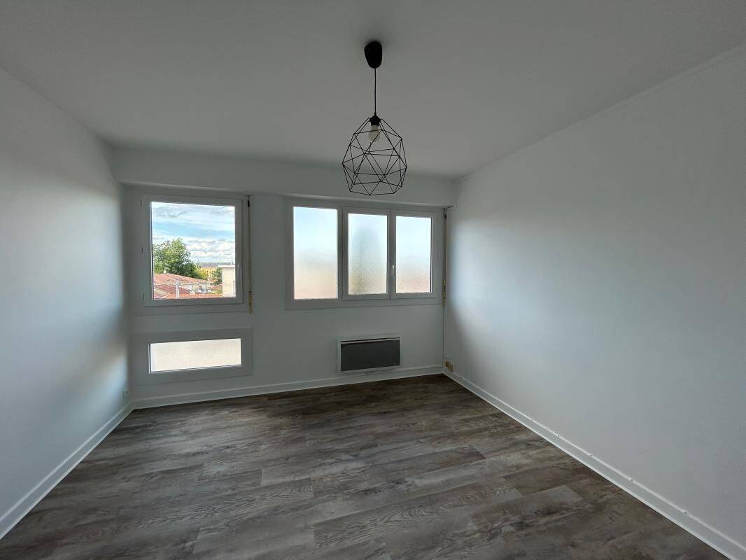 Appartement 1 pièce 35 m² · à Aire-sur-l'Adour · 35 m² · 340 €/mois