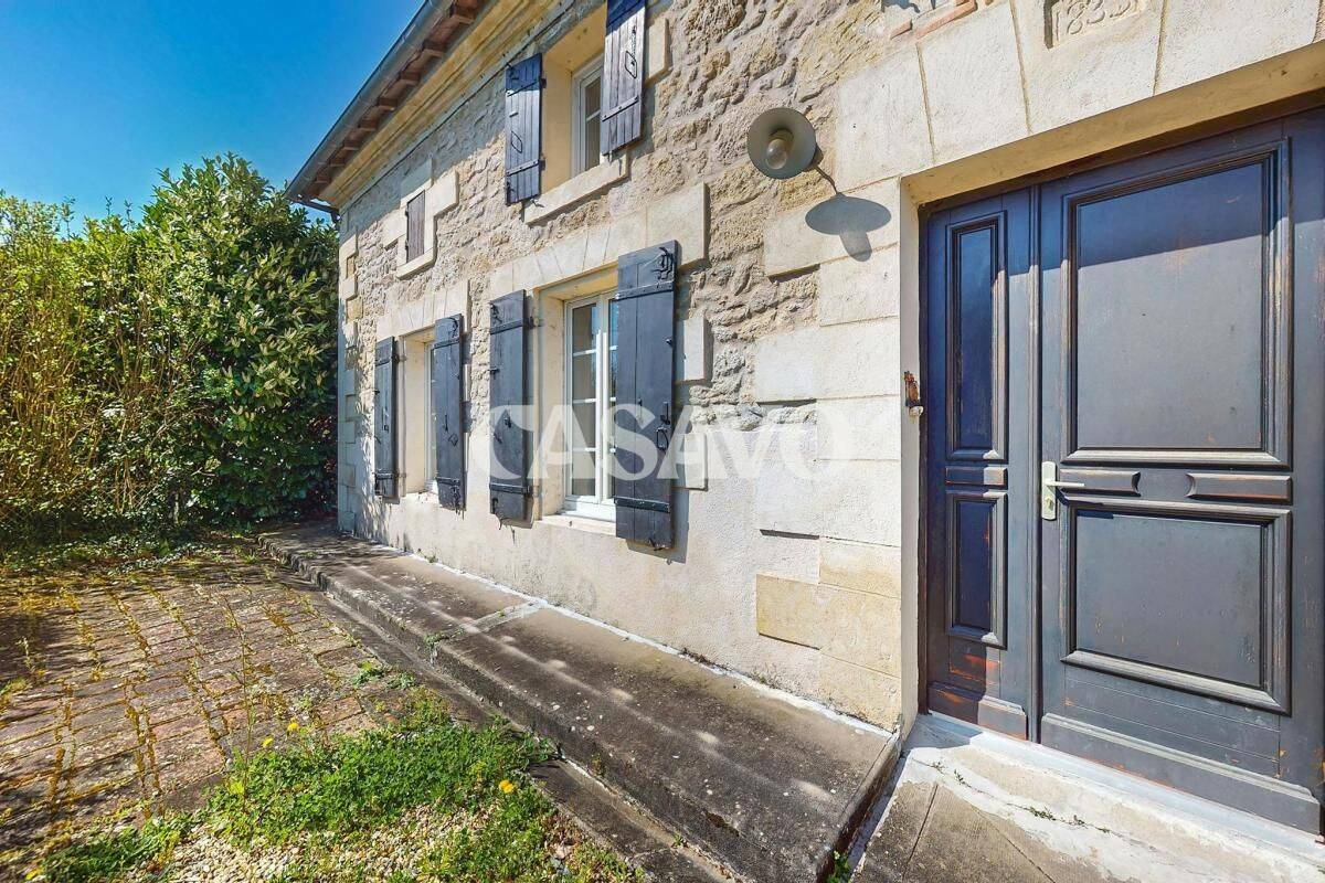 Maison 7 pièces 214 m² · à Montpeyroux · 214 m² · 246 850 €