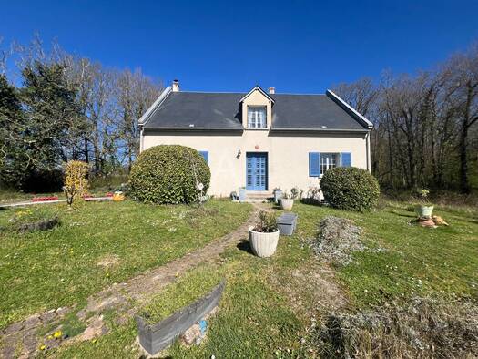 Maison à vendre 265 000 € 5 pièces 4 chambres 166 m² 3 410 m² de terrain Saint-Julien-de-Chédon 41400