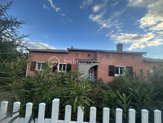 Maison de plain-pied à vendre 297 000 € 5 pièces 3 chambres 131 m² 610 m² de terrain Bagard 30140