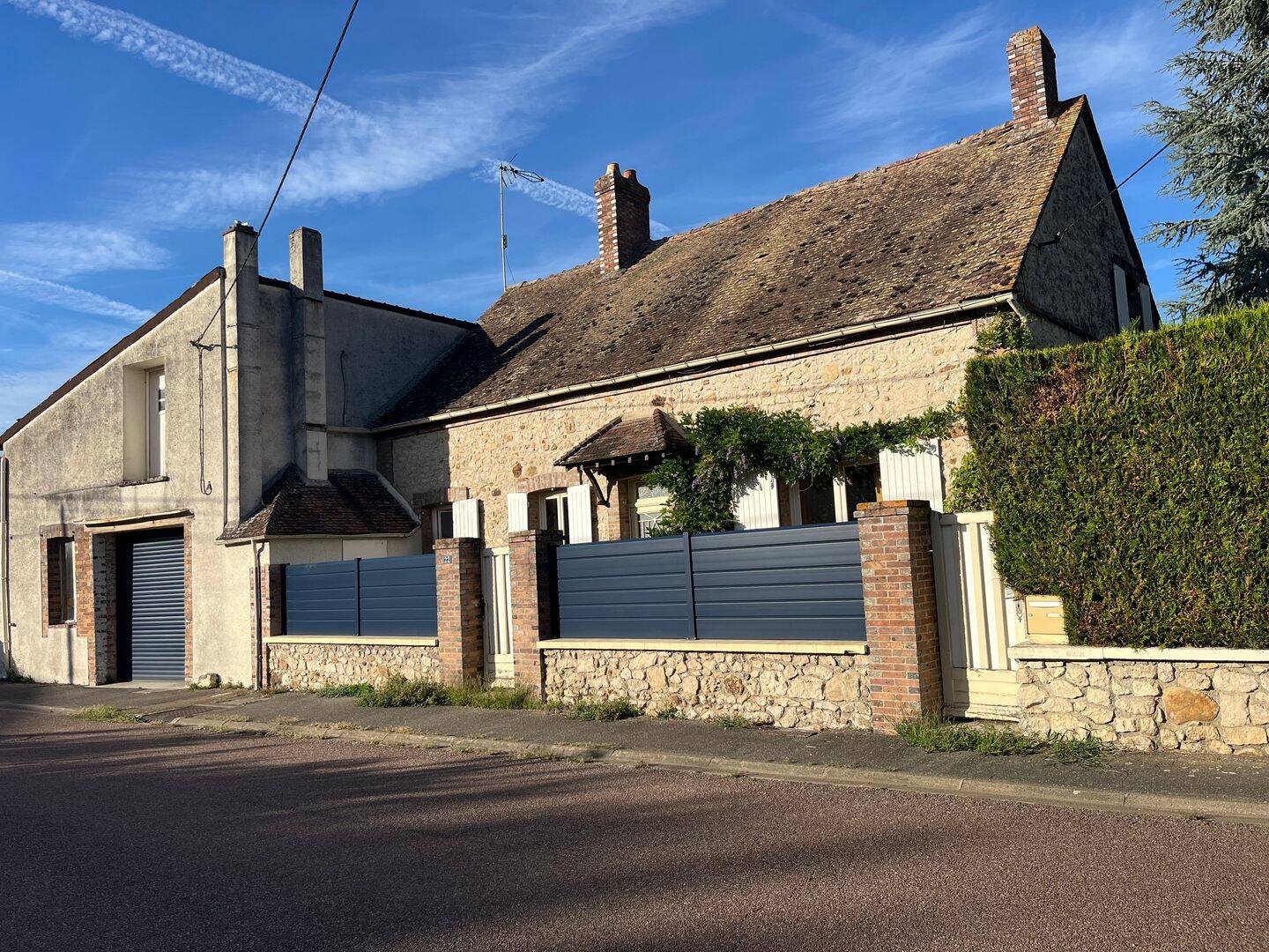 Maison 5 pièces 121 m² · à Villebéon · 121 m² · 180 000 €