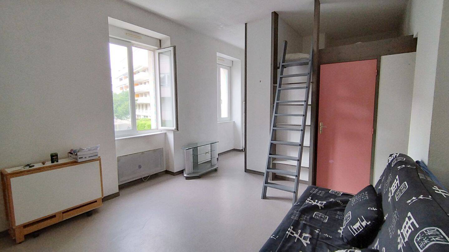 Appartement 1 pièce 25 m² · à Grenoble · 24,8 m² · 470 €