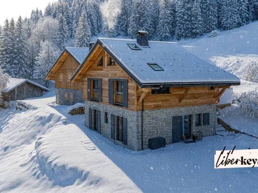Chalet à vendre 765 000 € 5 pièces 3 chambres 138 m² 640 m² de terrain Essert-Romand 74110