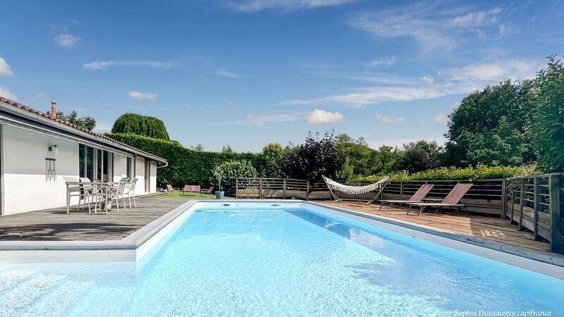 Maison 5 pièces 136 m² · à Yvrac · 136 m² · 528 320 €