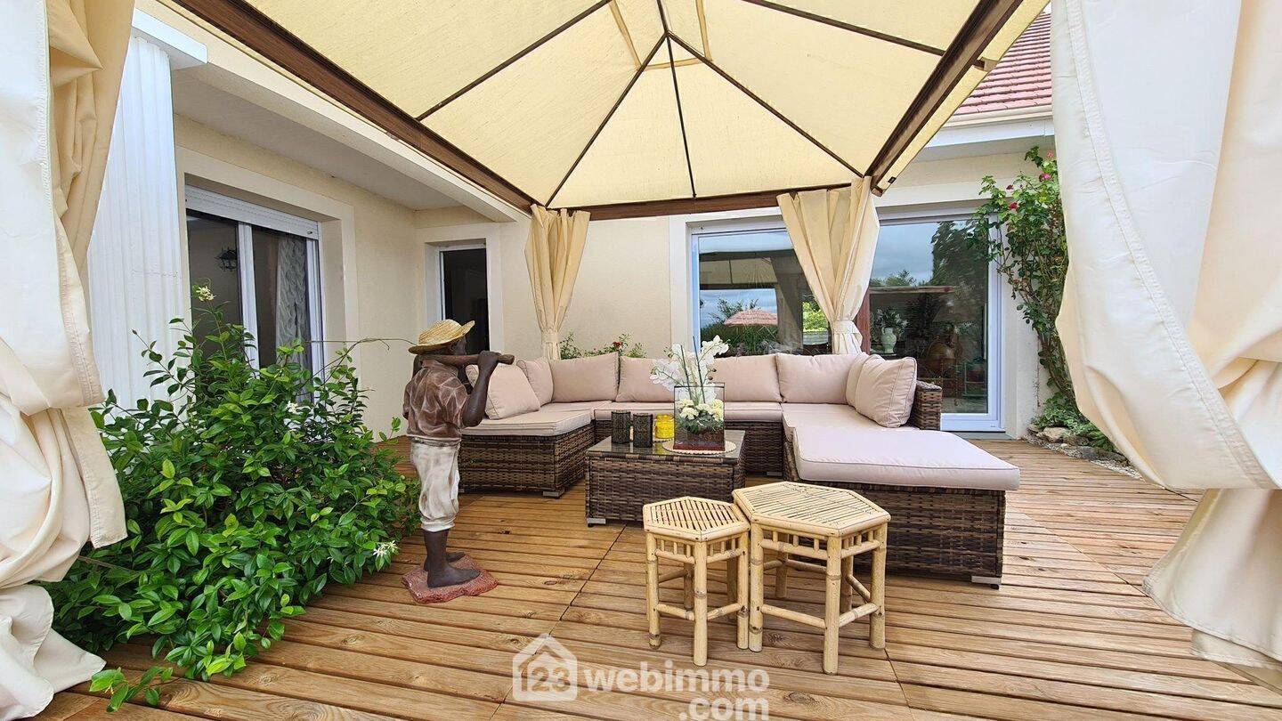 Maison 8 pièces 230 m² · à Buthiers · 230 m² · 562 000 €