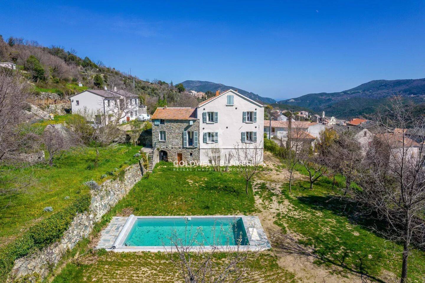 Maison 9 pièces 217 m² · à Murato · 217 m² · 1 200 000 €