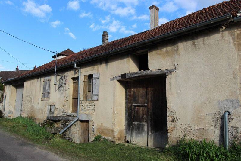 Maison 5 pièces 130 m² · à Saint-Victor-sur-Ouche · 130 m² · 99 700 €