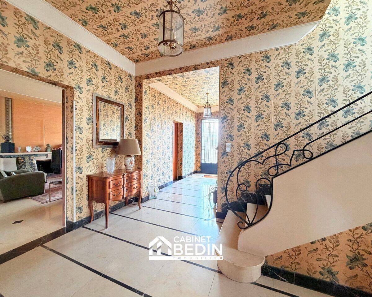 Maison 7 pièces 229 m² · à Bordeaux · 229 m² · 1 047 500 €