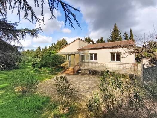 Maison de plain-pied à vendre 349 900 € 4 pièces 3 chambres 113 m² 6 000 m² de terrain Orange 84100