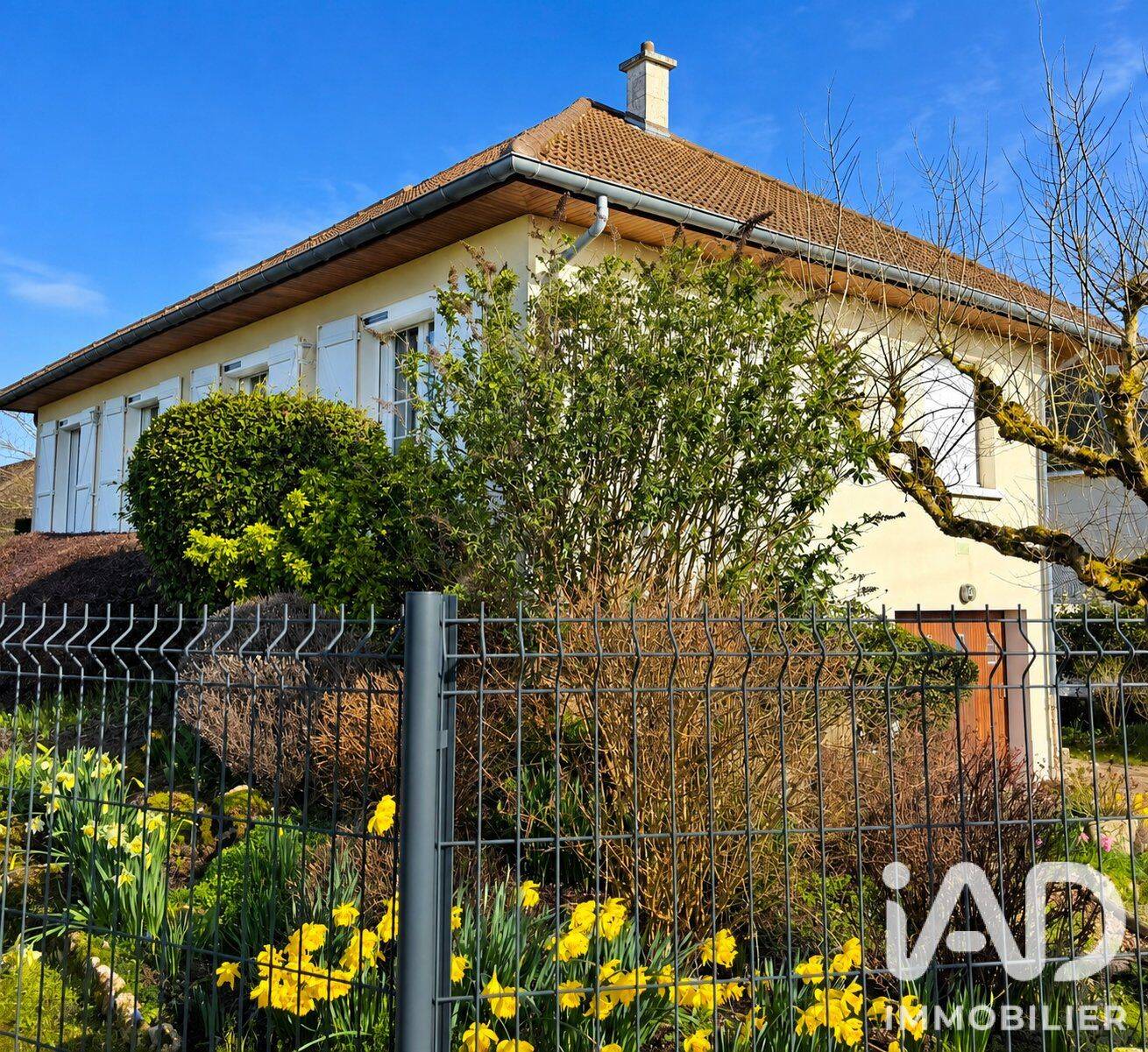 Maison 5 pièces 99 m² · à Rochecorbon · 99 m² · 287 990 €