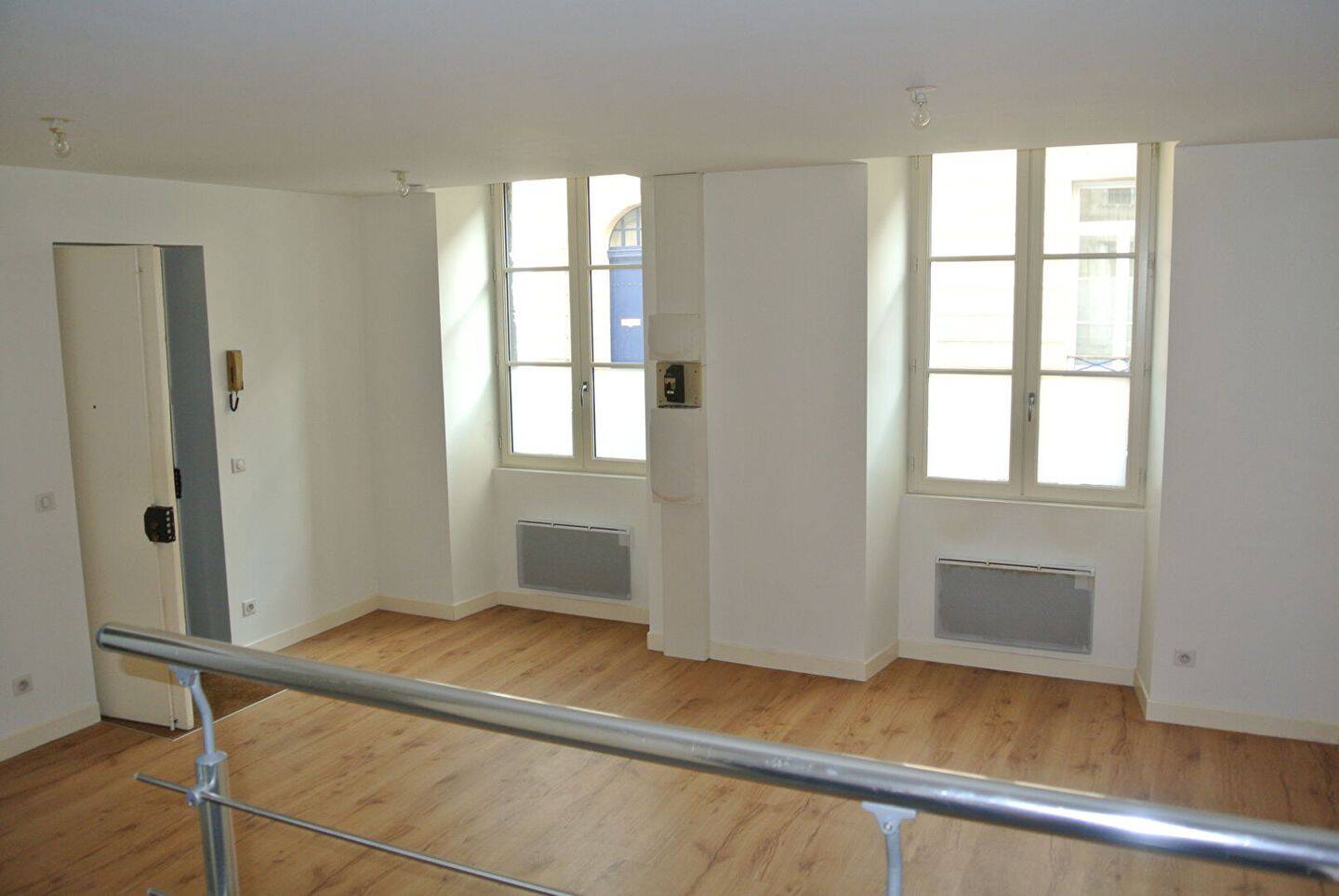 Appartement 1 pièce 33 m² · à Bordeaux · 32,8 m² · 628 €