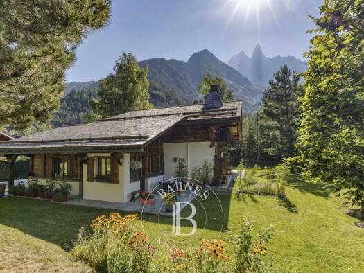 Chalet à vendre 2 995 000 € 6 pièces 5 chambres 178,8 m² 989 m² de terrain La Tour-Argentière-Les Praz Chamonix-Mont-Blanc 74400