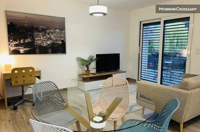 Appartement 2 pièces 45 m² · à Saint-Genis-Laval · 45 m² · 1 650 €