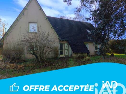 Maison à vendre 130 400 € 6 pièces 3 chambres 163 m² 2 550 m² de terrain Feux 18300