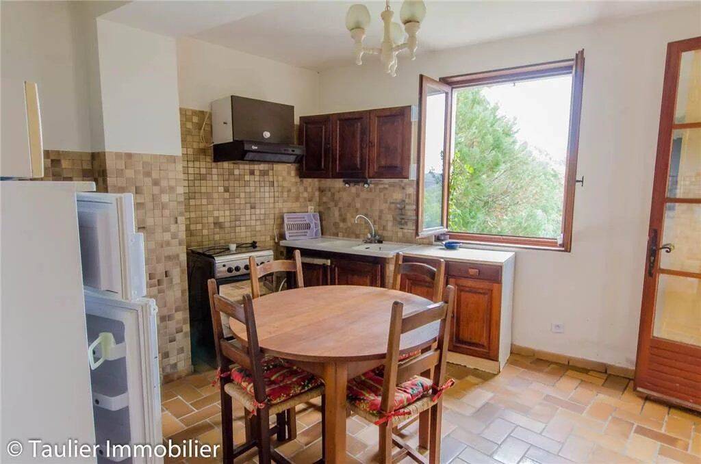 Appartement 1 pièce 42 m² · à Cognin-les-Gorges · 42 m² · 380 €