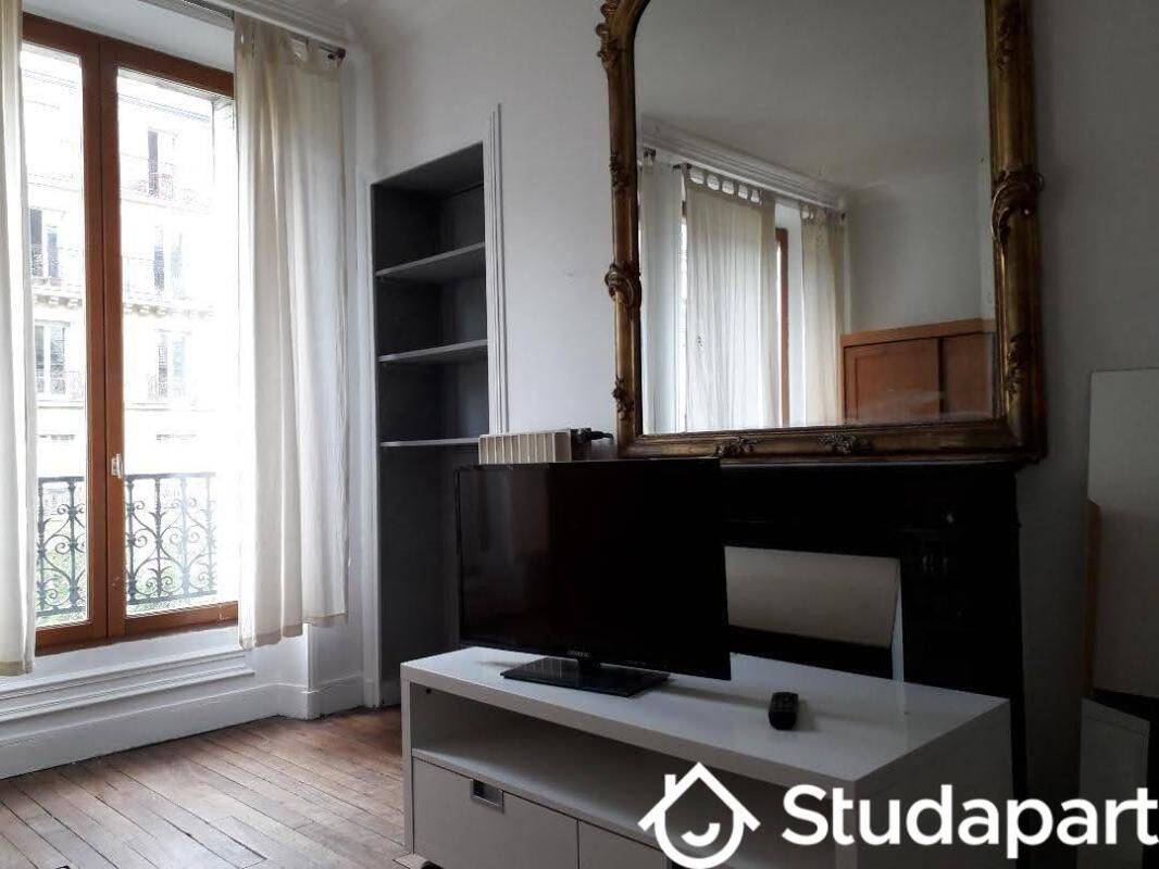 2 pièces 50 m² · à Paris 11ème Arrondissement · 50 m² · 1 935 €/mois