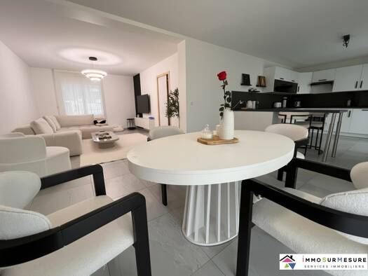 Maison à vendre 233 000 € 5 pièces 3 chambres 95 m² 345 m² de terrain Éperlecques 62910