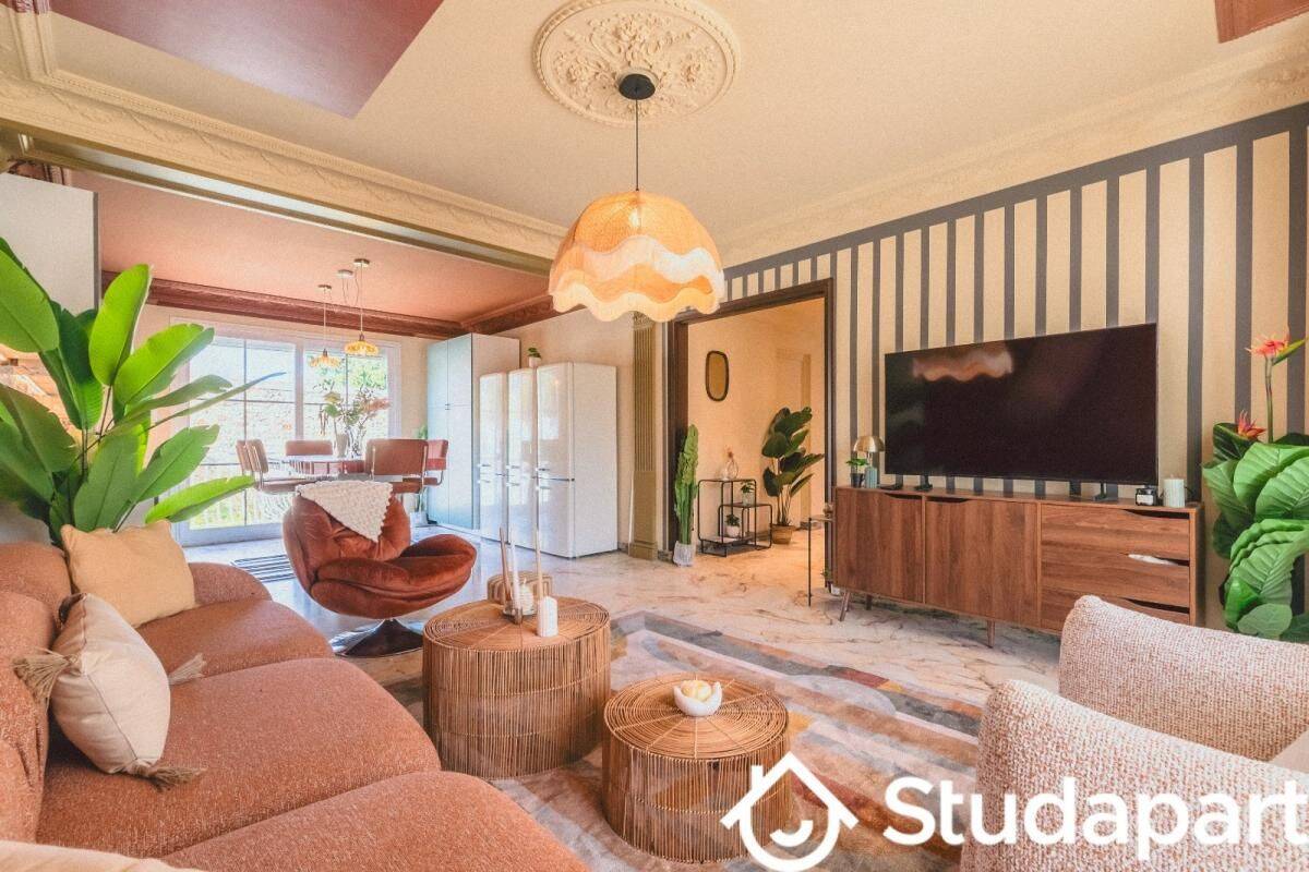 1 pièce 9 m² · à Villejuif · 9 m² · 830 €