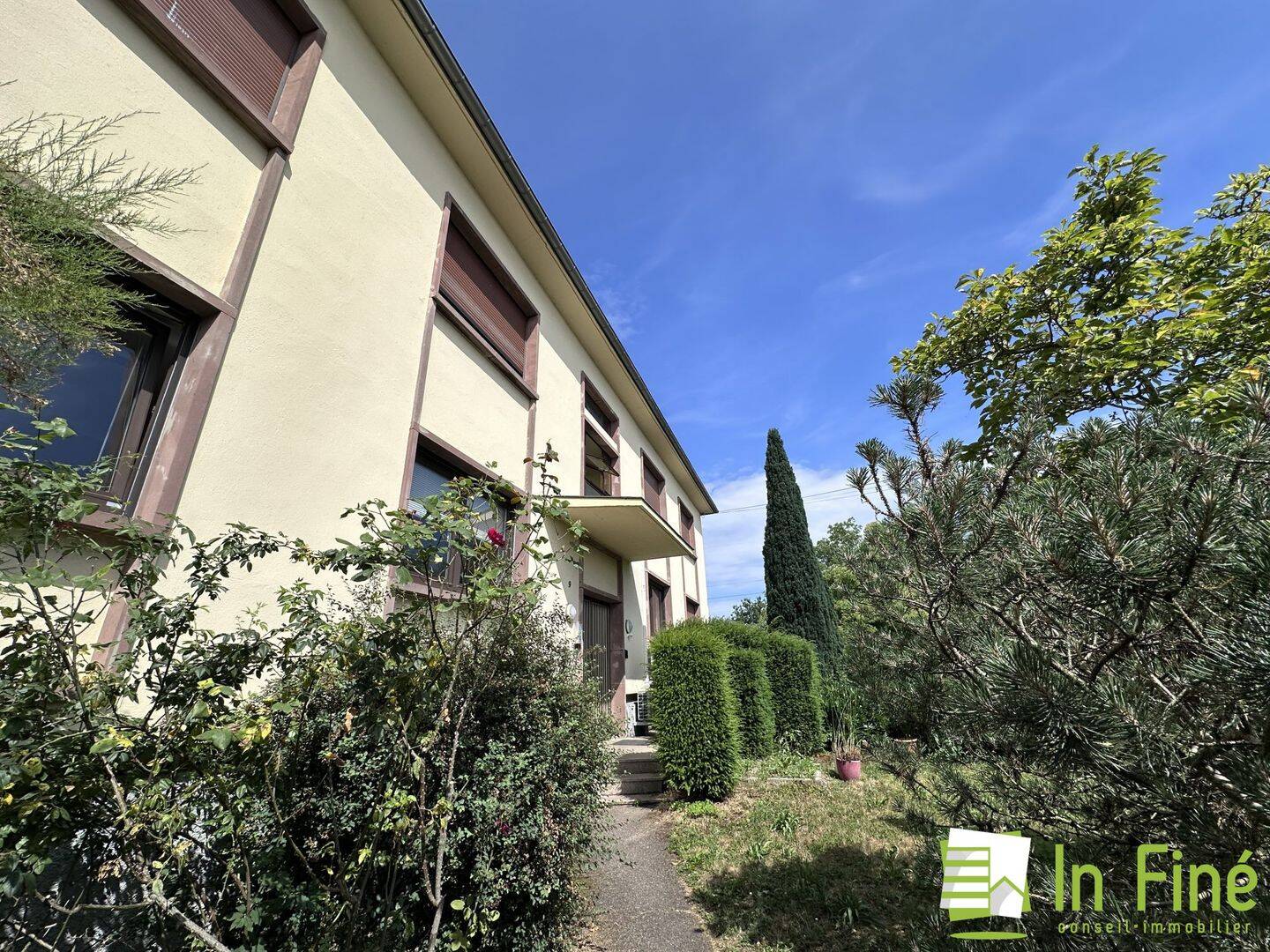 Appartement 19 pièces 490 m² · à Ostwald · 490 m² · 812 700 €