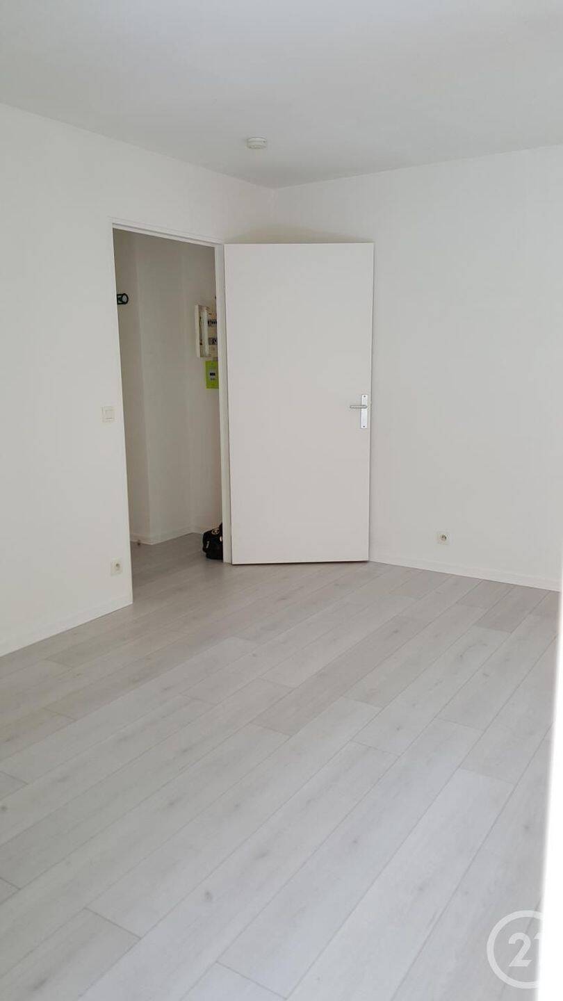 Appartement 1 pièce 28 m² · à Chilly-Mazarin · 28,3 m² · 600 €/mois