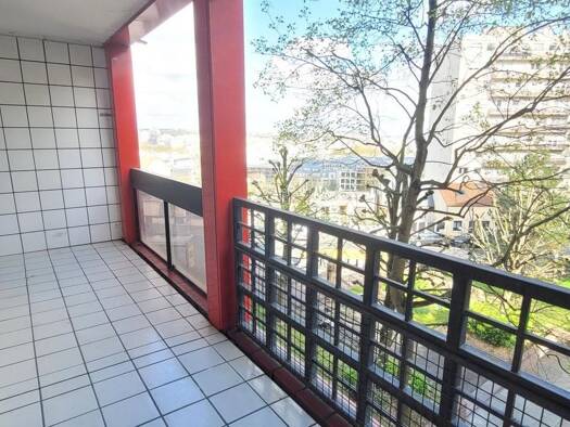 Appartement à louer 1 355 € 2 pièces 1 chambre 63 m² 3ème étage Epinettes Issy-les-Moulineaux 92130