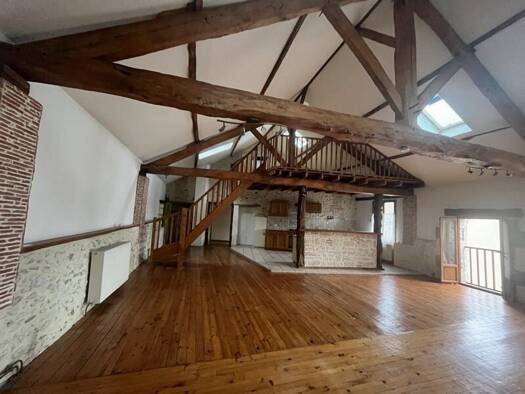 Immeuble à vendre 161 250 € 297 m² Grignols 24110