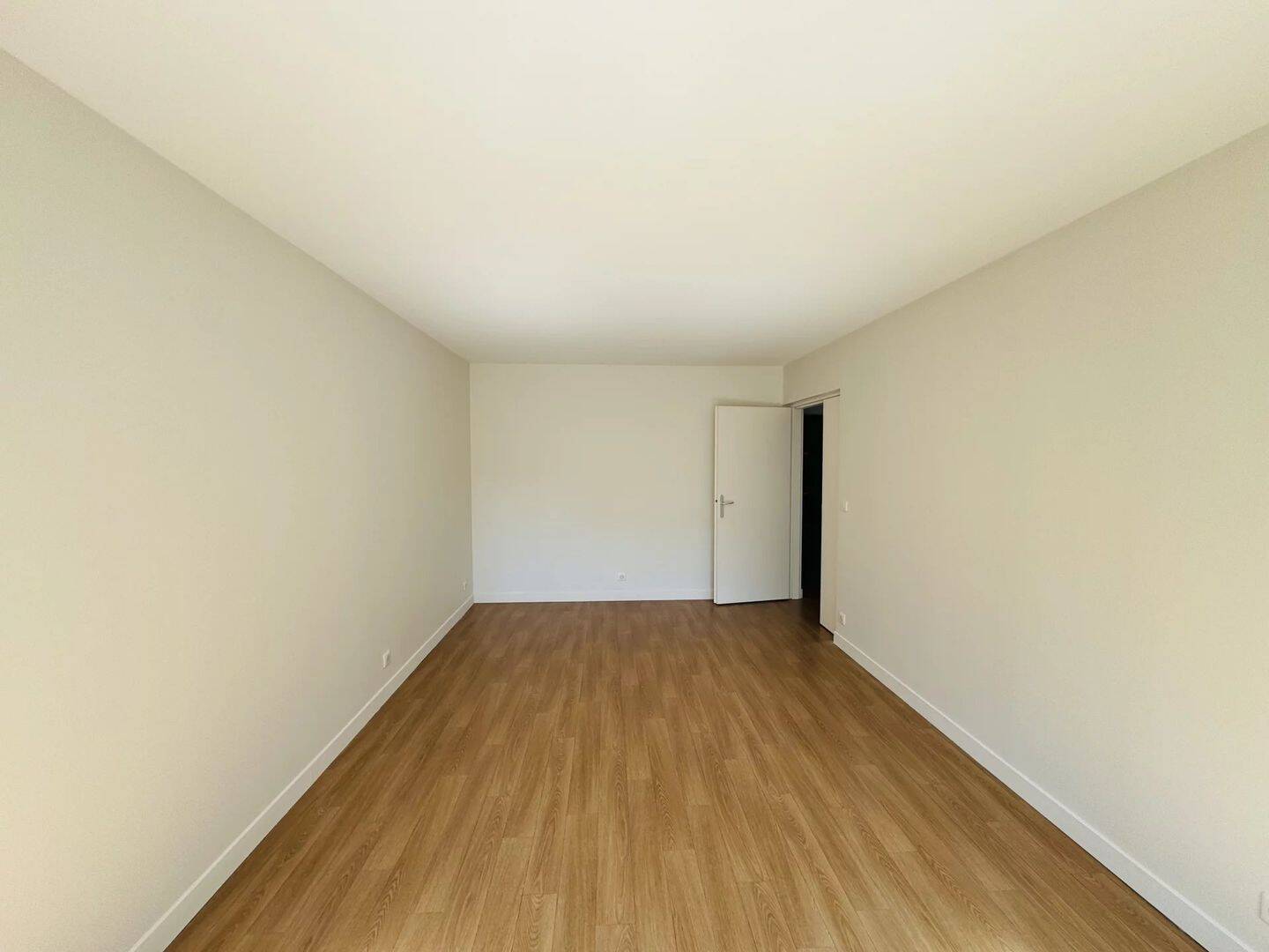 Appartement 2 pièces 55 m² · à Paris 15ème Arrondissement · 55,2 m² · 1 956 €