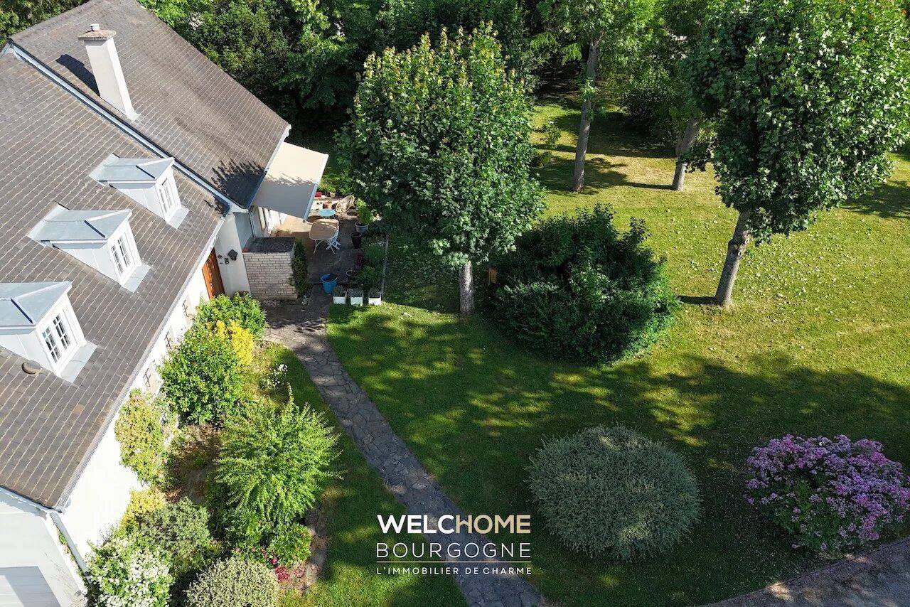 Maison 8 pièces 190 m² · à Saint-Rémy · 190 m² · 420 000 €