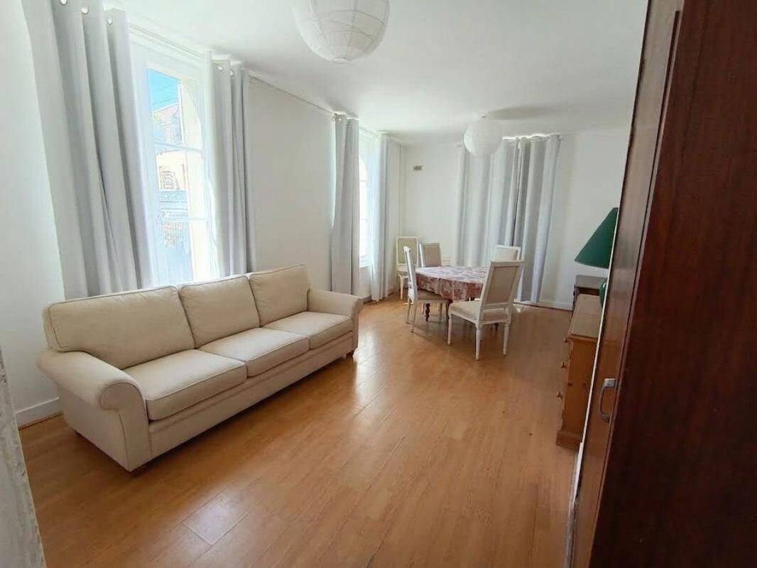 Maison 4 pièces 100 m² · à Lorris · 100 m² · 69 000 €