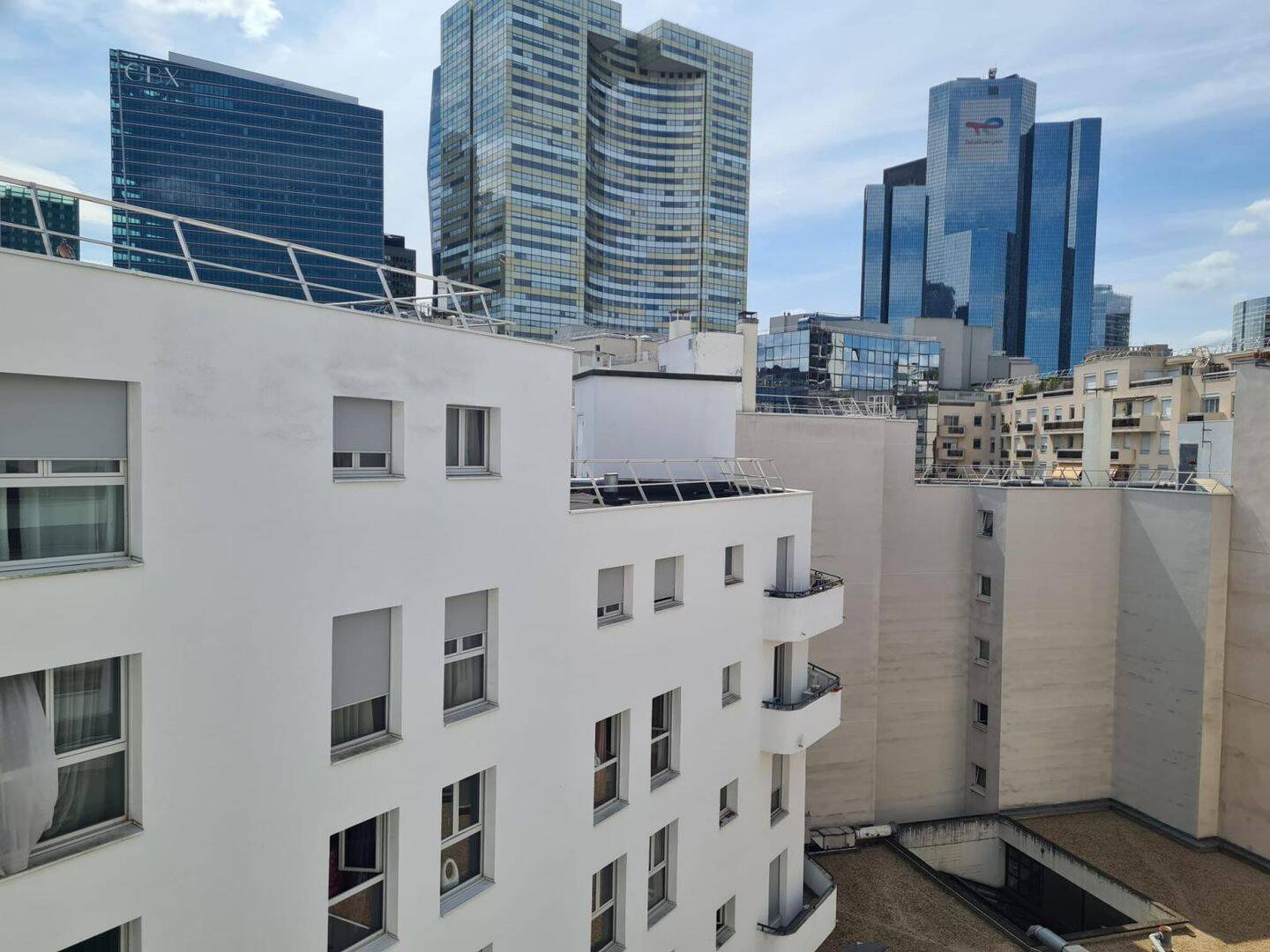 Appartement 4 pièces 80 m² · à Courbevoie · 80 m² · 520 €