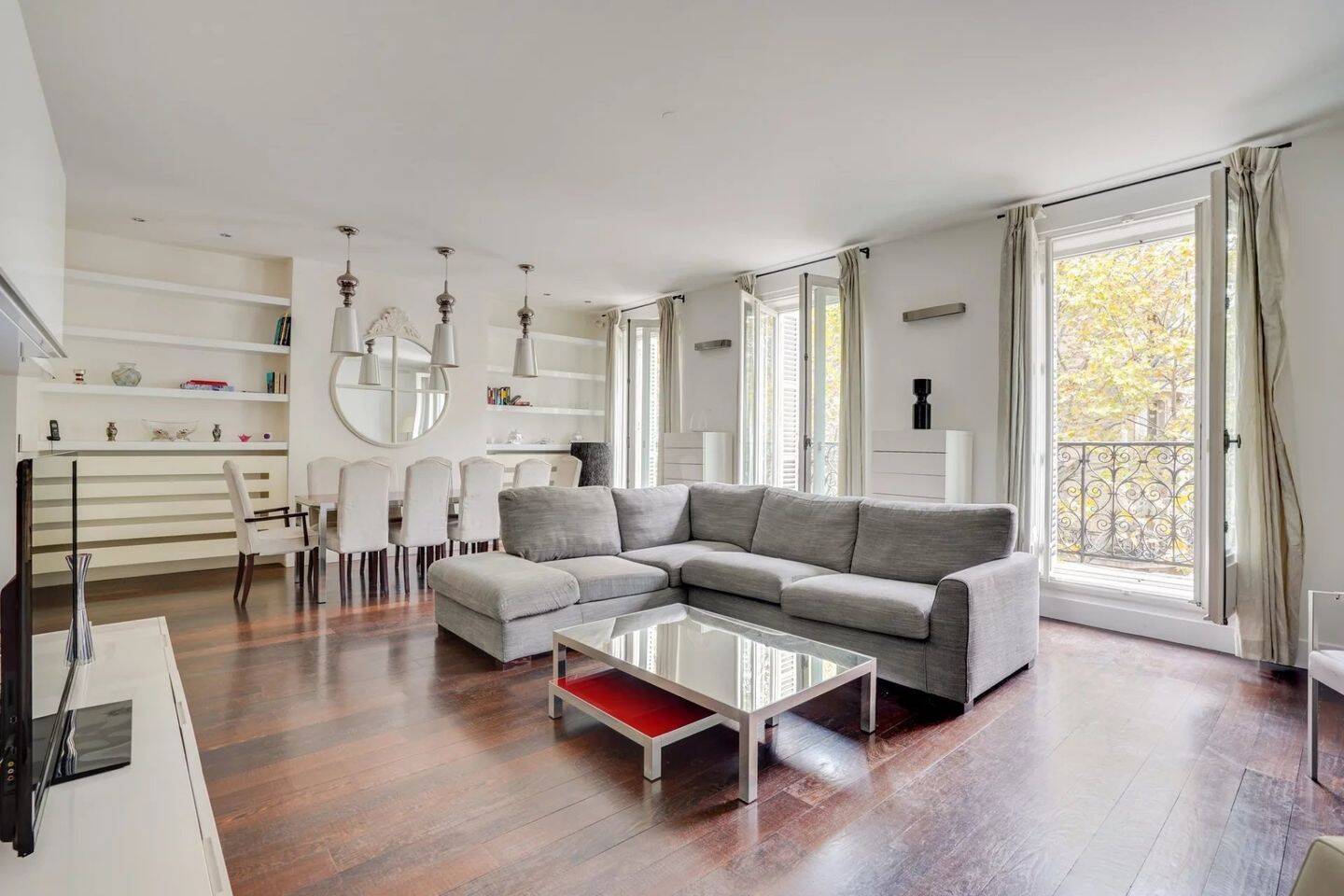 Appartement 6 pièces 165 m² · à Paris 8ème Arrondissement · 165,3 m² · 10 500 €/mois