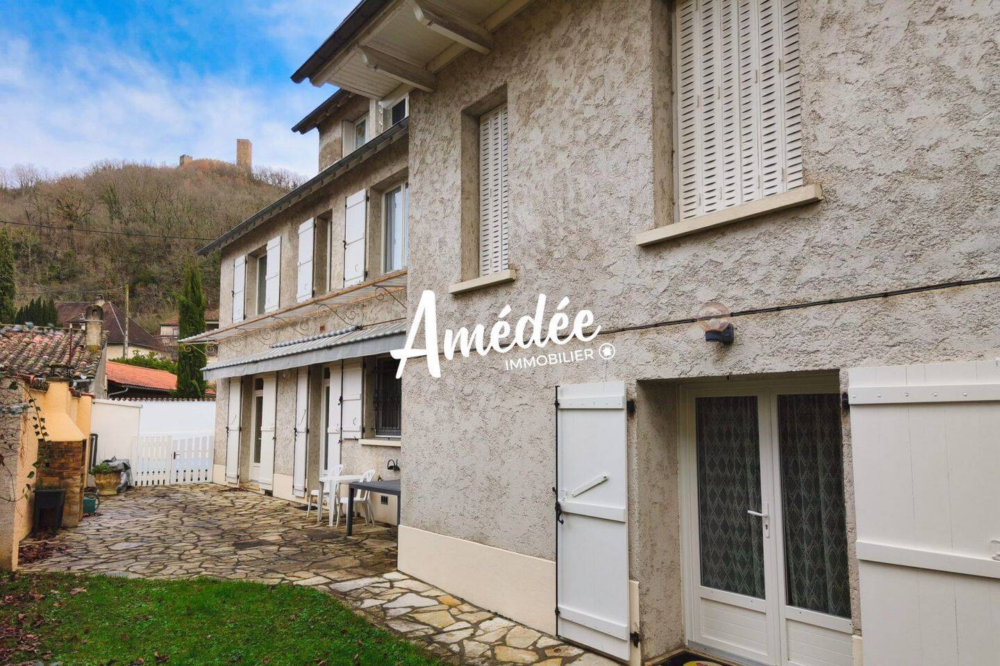 Maison 11 pièces 304 m² · à Saint-Céré · 304 m² · 285 000 €
