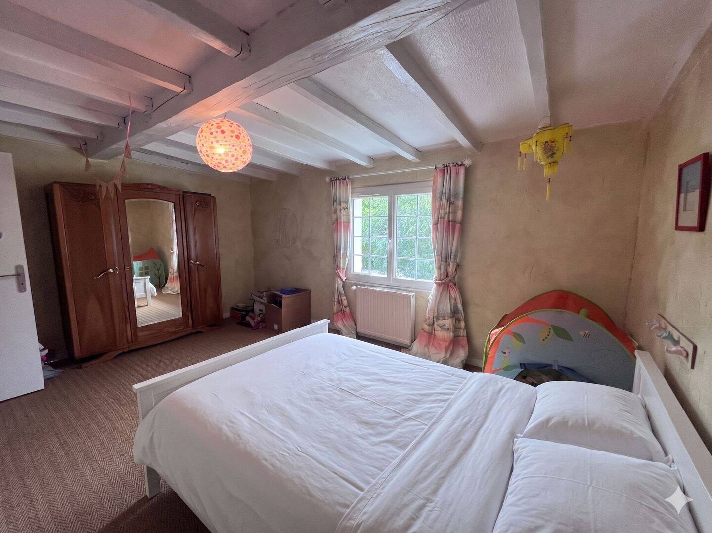 Maison 6 pièces 200 m² · à Coufouleux · 200 m² · 2 200 €/mois