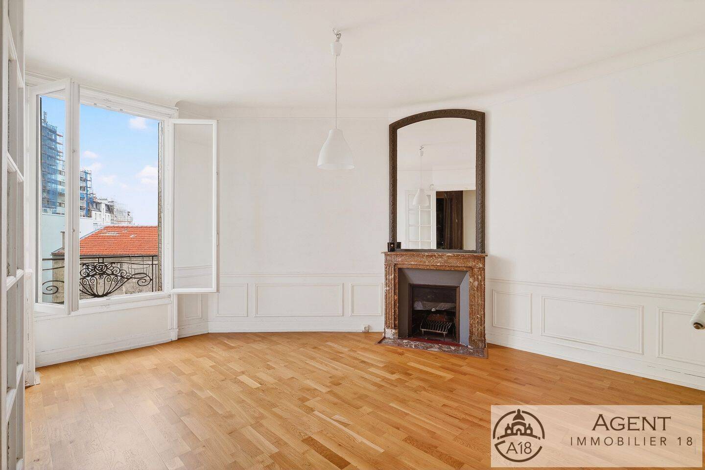 Appartement 2 pièces 50 m² · à Paris 18ème Arrondissement · 49,5 m² · 395 000 €