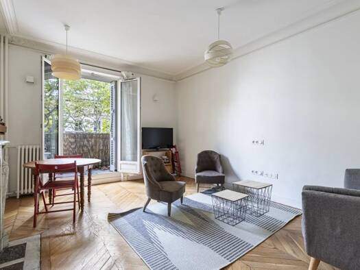 Appartement à vendre 525 000 € 3 pièces 2 chambres 63 m² 2ème étage Goutte d'Or-Château Rouge Paris 18ème arrondissement 75018