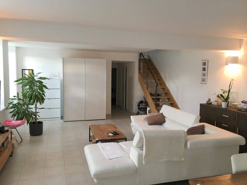 Maison 6 pièces 139 m² · à Savières · 139 m² · 1 090 €