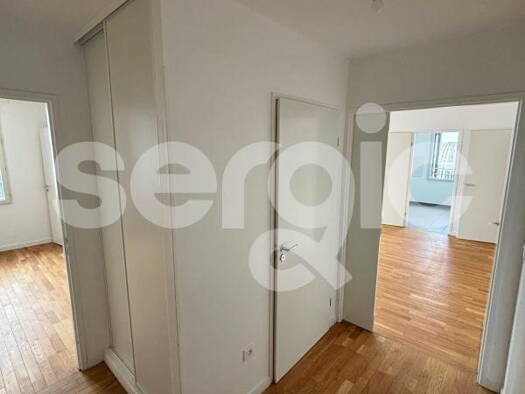 Appartement à louer 1 868 € 4 pièces 3 chambres 92 m² 7 étages Chaperon Vert Gentilly 94250