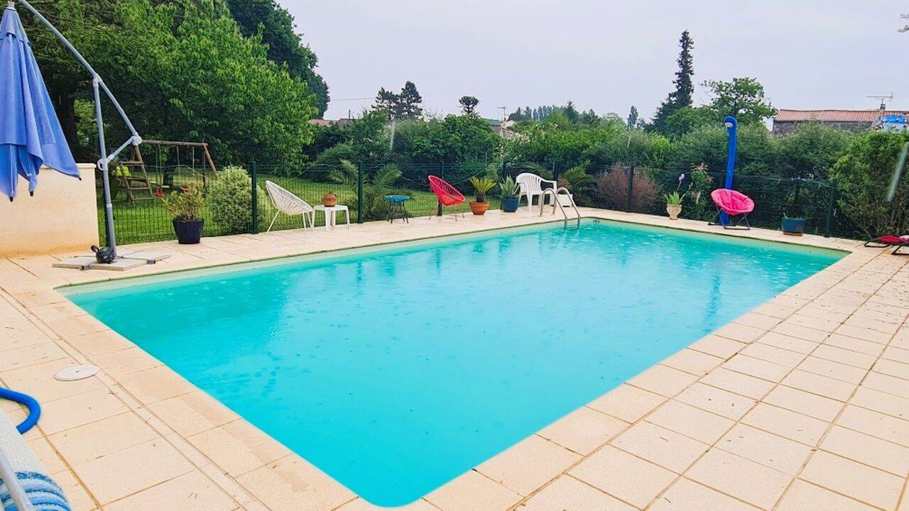 Maison 7 pièces 171 m² · à Saintes · 171 m² · 399 000 €