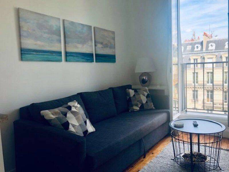 Appartement 2 pièces 18 m² · à Paris 7ème Arrondissement · 18 m² · 1 300 €