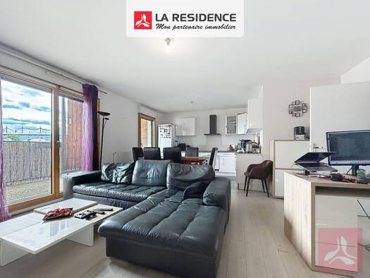Appartement à vendre 315 000 € 3 pièces 2 chambres 69 m² Étage 3/5 Franc Moisin-Bel Air Saint-Denis 93200