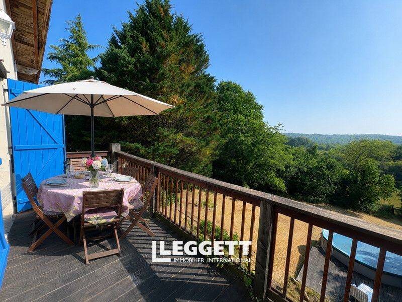 Maison 9 pièces 135 m² · à Abjat-sur-Bandiat · 135 m² · 195 000 €