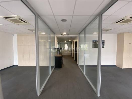 Espace bureau à vendre 1 299 990 € 170 m² de bureaux divisible jusqu'à 170 m² Jules Ferry Montrouge 92120