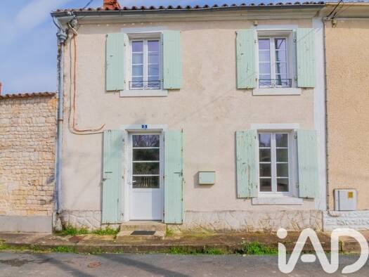 Maison à vendre 111 000 € 3 pièces 2 chambres 70 m² 170 m² de terrain Velluire 85770