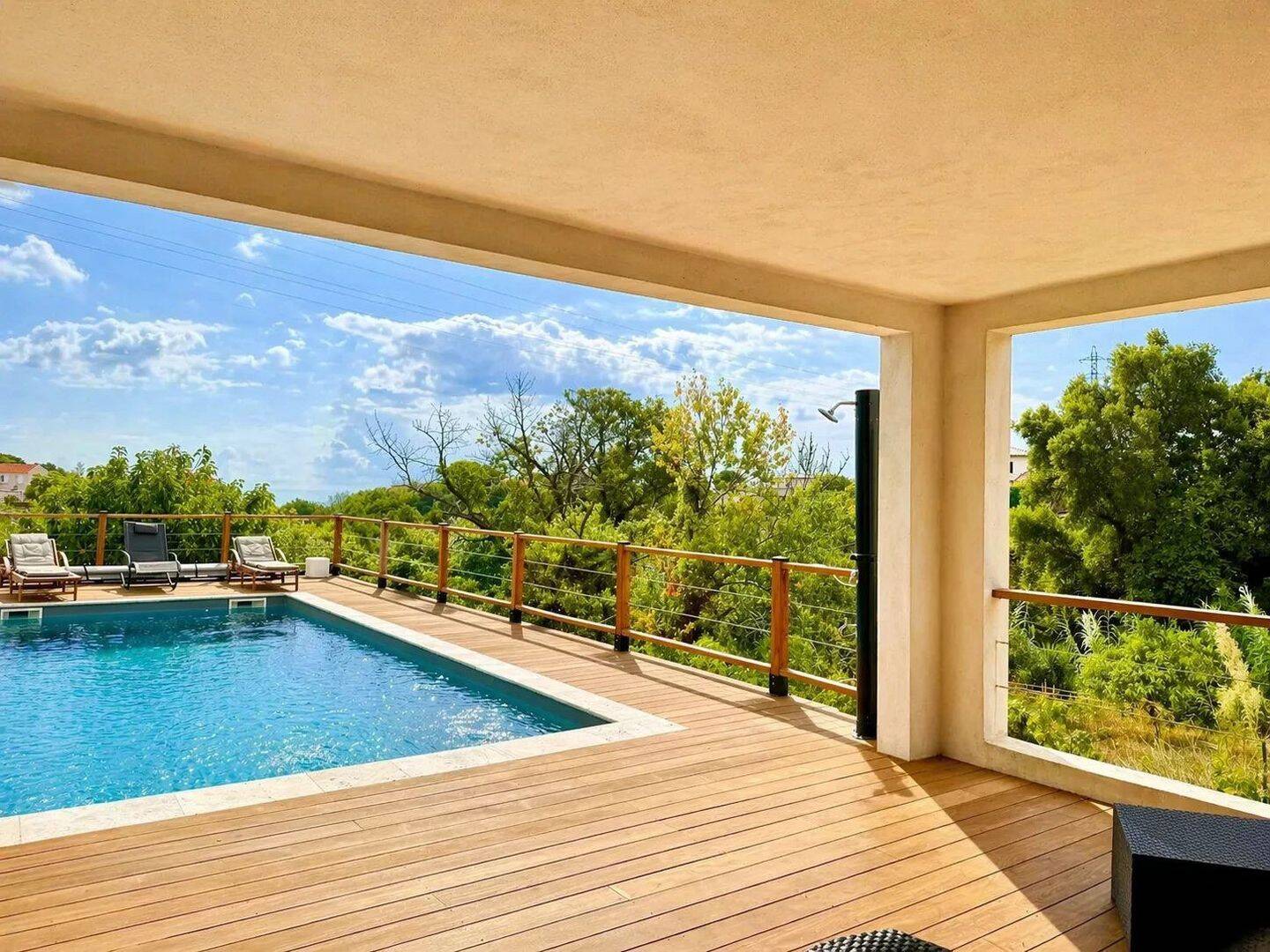 Maison 6 pièces 175 m² · à Bastia · 175 m² · 649 000 €
