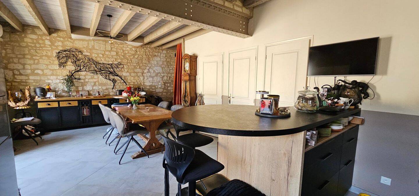 Maison 9 pièces 195 m² · à Loudun · 195 m² · 299 900 €