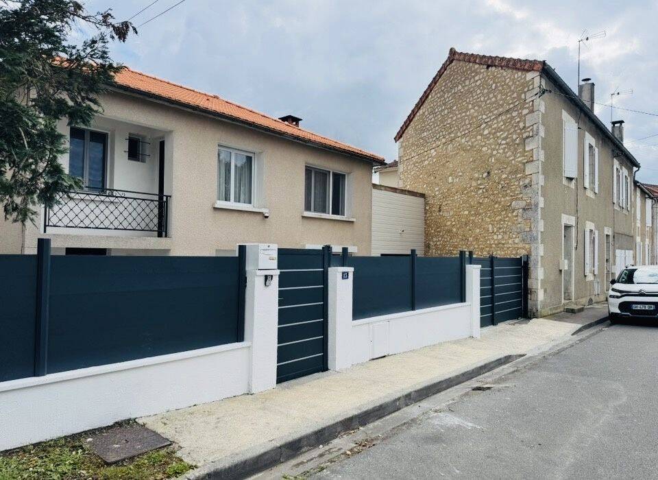 Maison 5 pièces 117 m² · à La Rochefoucauld-en-Angoumois · 117 m² · 222 000 €