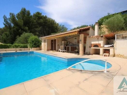 Maison à vendre 670 000 € 5 pièces 4 chambres 150 m² 3 172 m² de terrain Auriol 13390