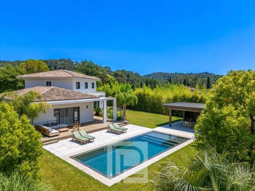 Villa à vendre 2 650 000 € 6 pièces 4 chambres 218 m² 1 380 m² de terrain Les Colles-Camp Lauvas-Font de l'Orme Mougins 06250