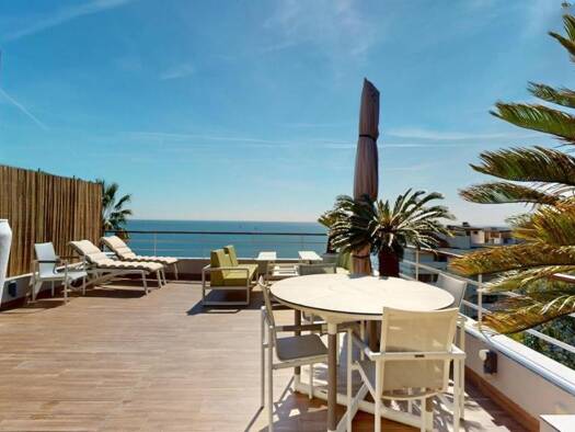 Appartement à vendre 1 590 000 € 3 pièces 2 chambres 80 m² 3ème étage Vallauris 06220