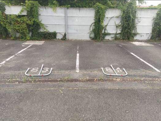 Parking à louer 50 € 4 m² Nord Bassens 33530